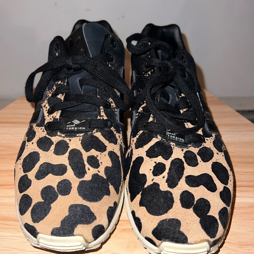 Women’s Adidas Sneaker leopard print
